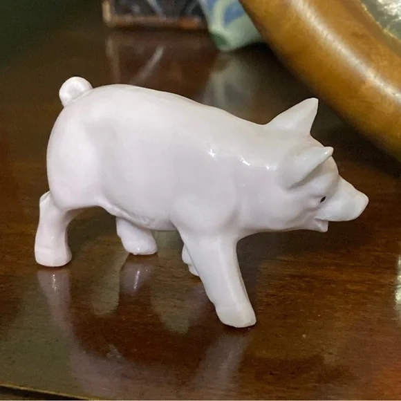 Pink Porcelain Pig - Picture 4 of 4